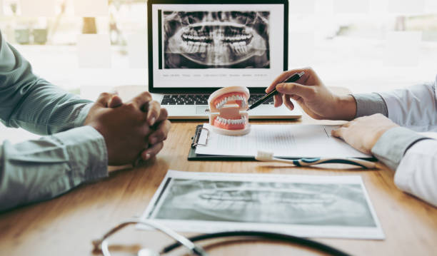 Best Dentist for Tooth Abscess  in Fredonia, WI